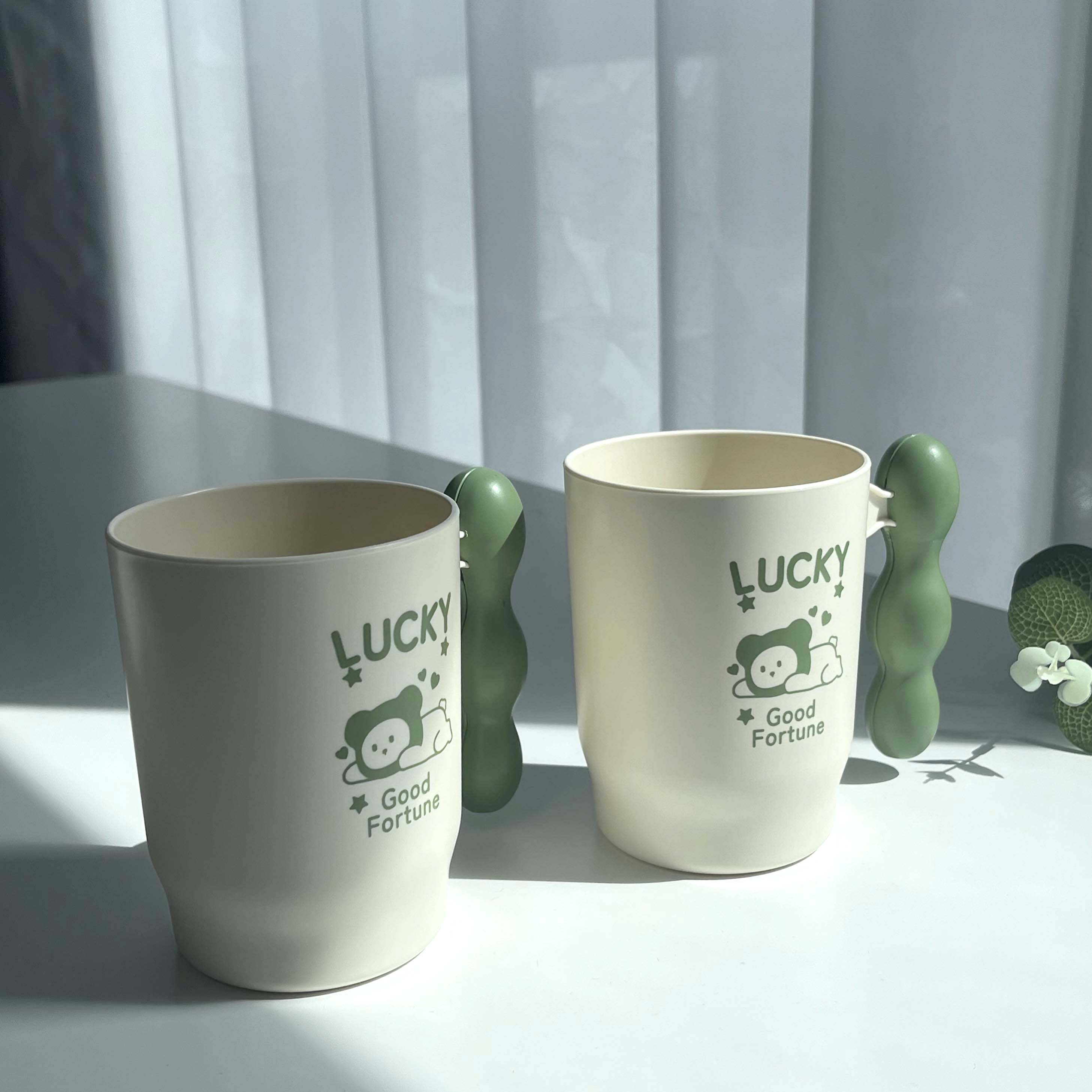 Y-5654 Forest-themed Pod Cup