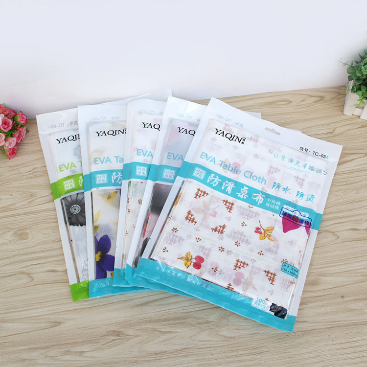 Fashionable printed non-slip tablecloth, 137*1831 cm, pack of 12 pieces