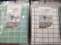 مفرش الطاولة البسيط من Yavor بأبعاد 137*1831، متوفر في عبوة من 12 قطعة.