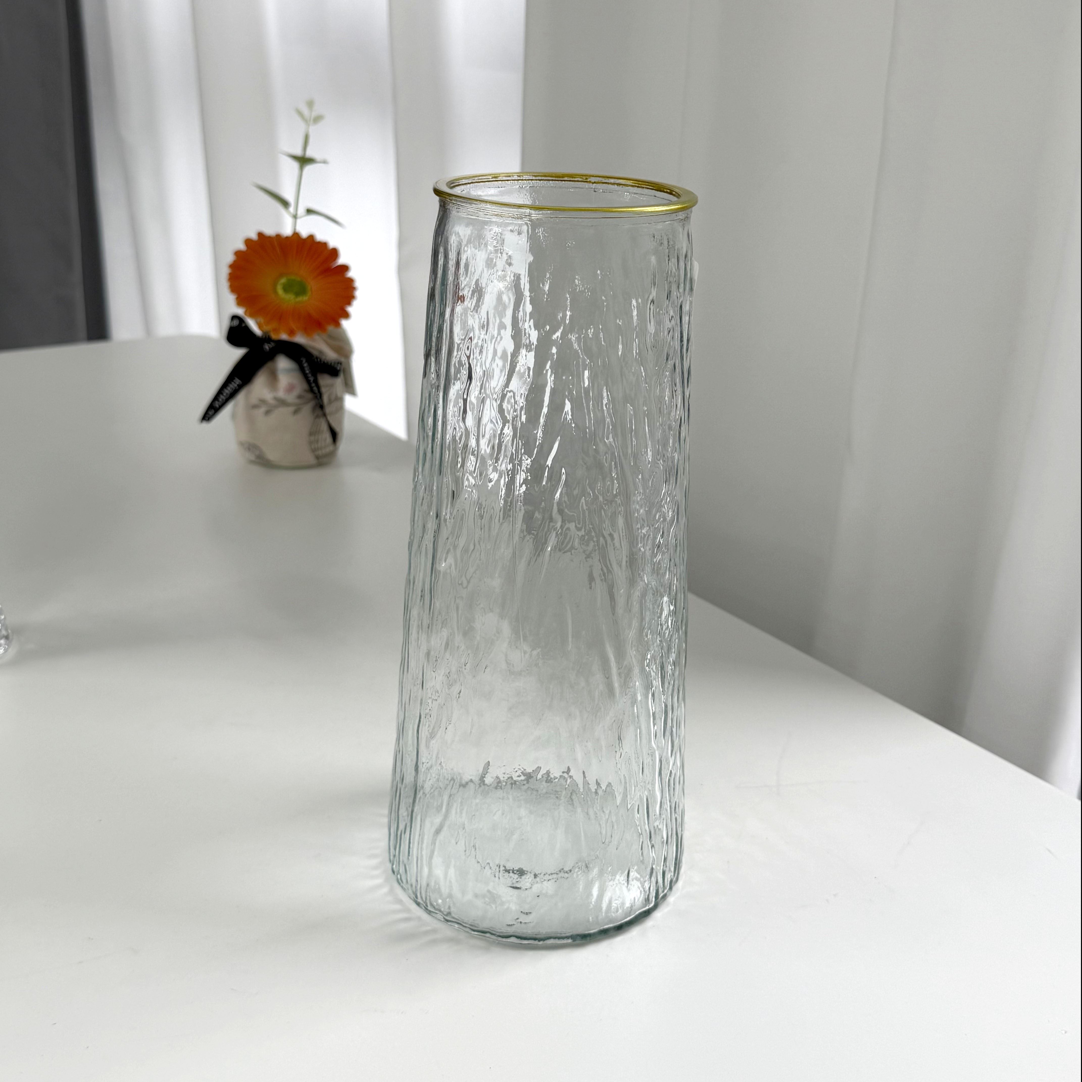 The CF31 gold-painted vase