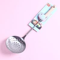 3893 Lucky Wood Handle 12 Hole Strainer