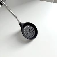 مغرفة التصفية المجوفة المصنوعة من السيليكون ذات الموديل QF-RC2569-10.