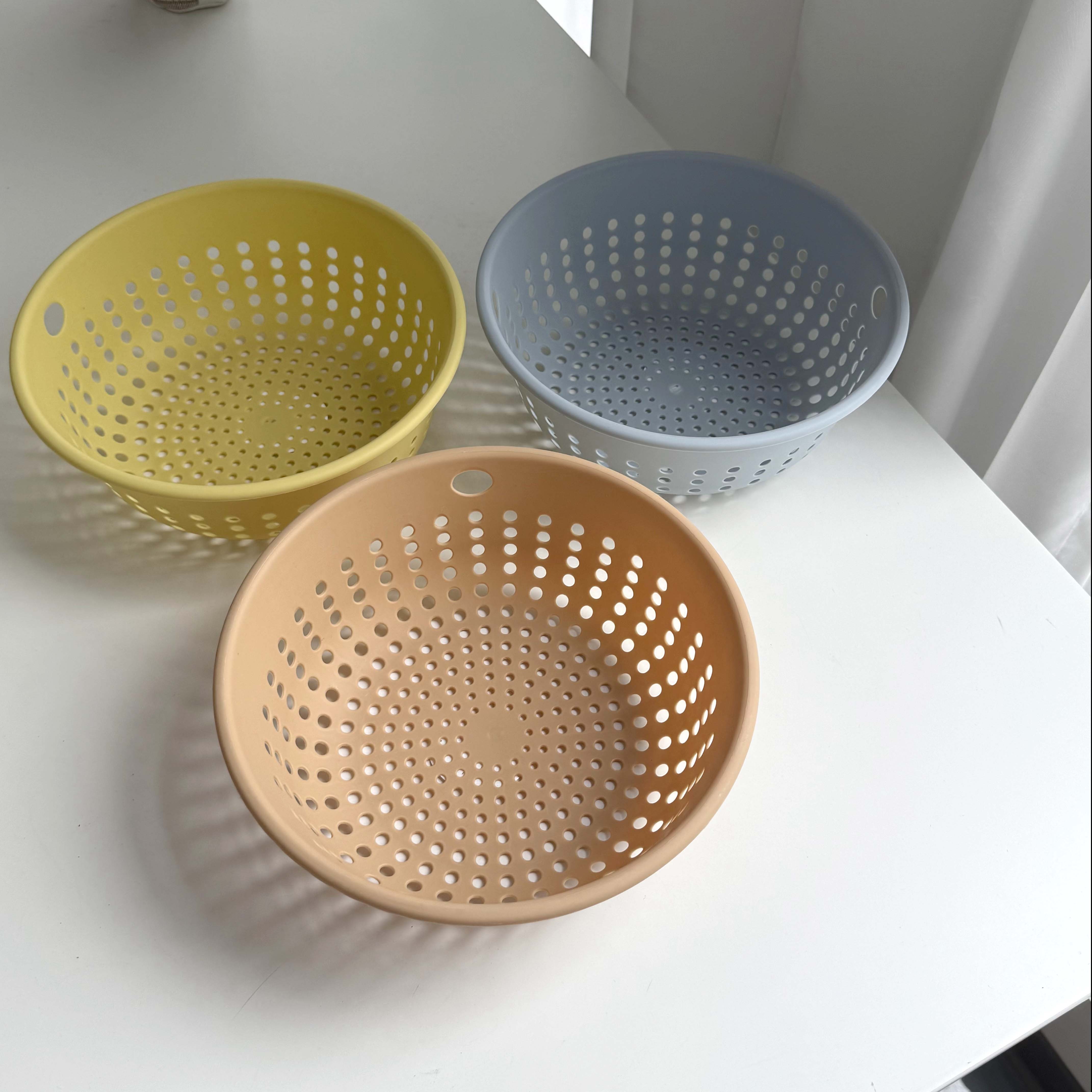 Small-sized large-eyed vegetable basket 901