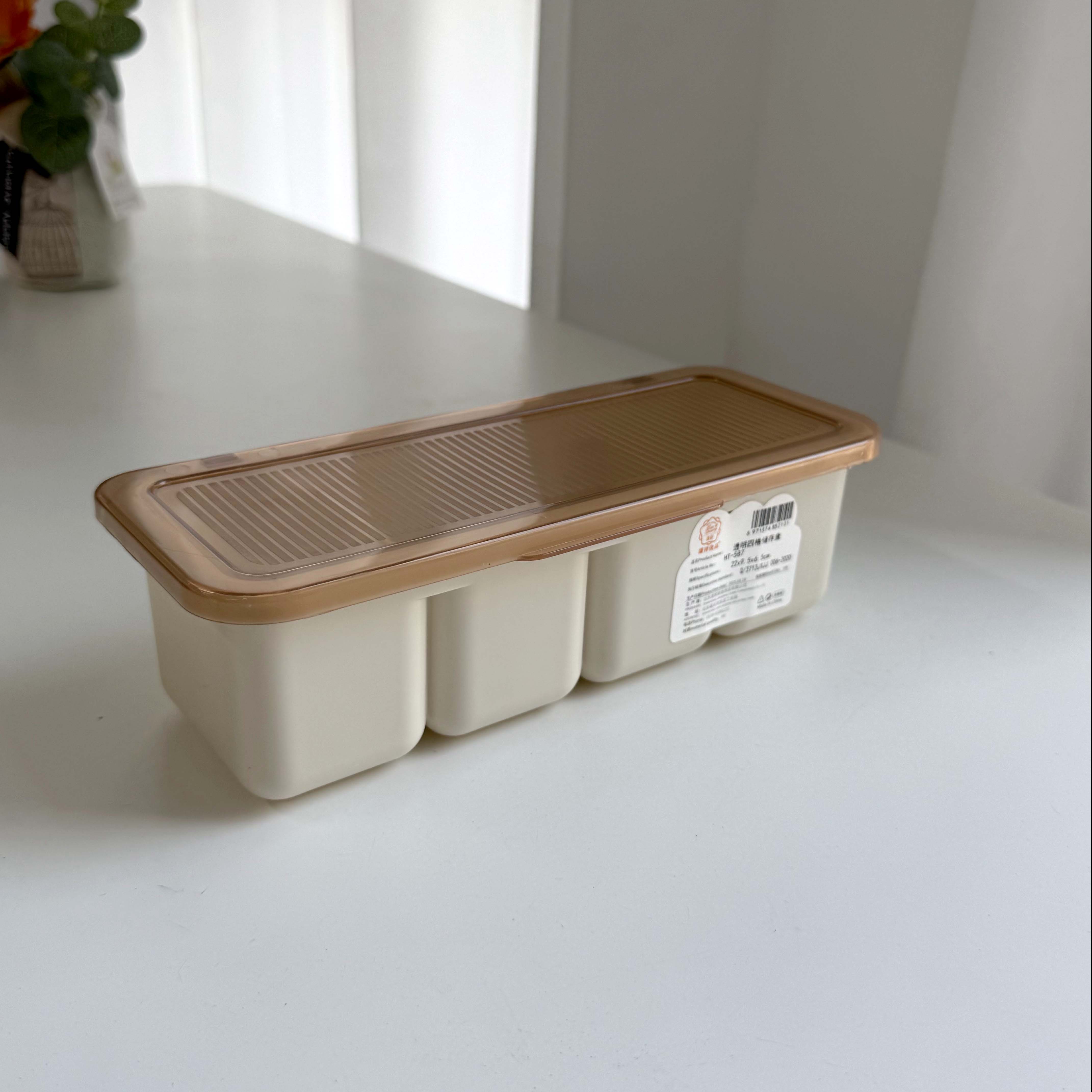 Transparent four-compartment seasoning box 587