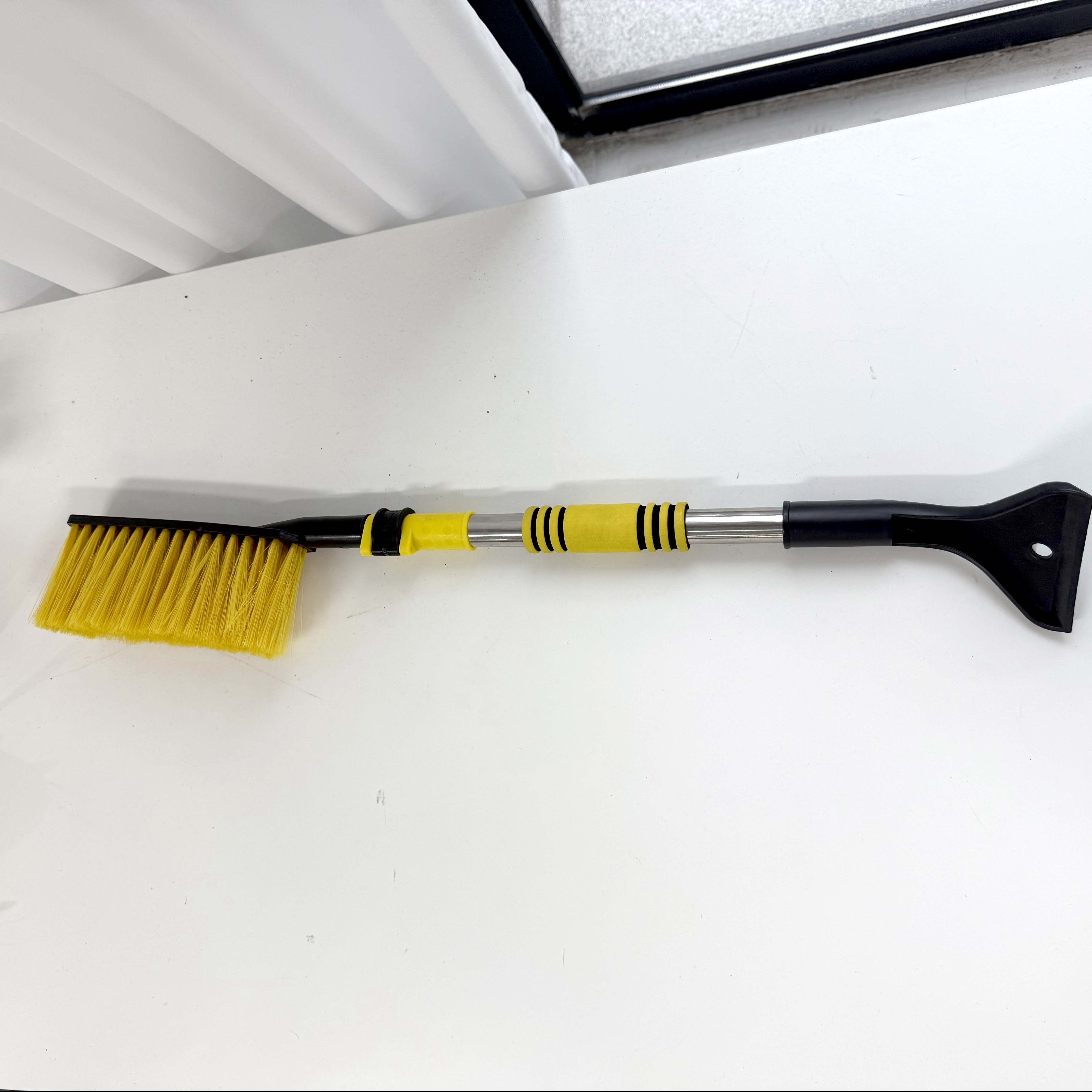 Extension rod dust removal shovel