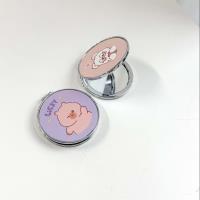 مرآة مطوية ذات طلاء كهربيّ لعام 2019.