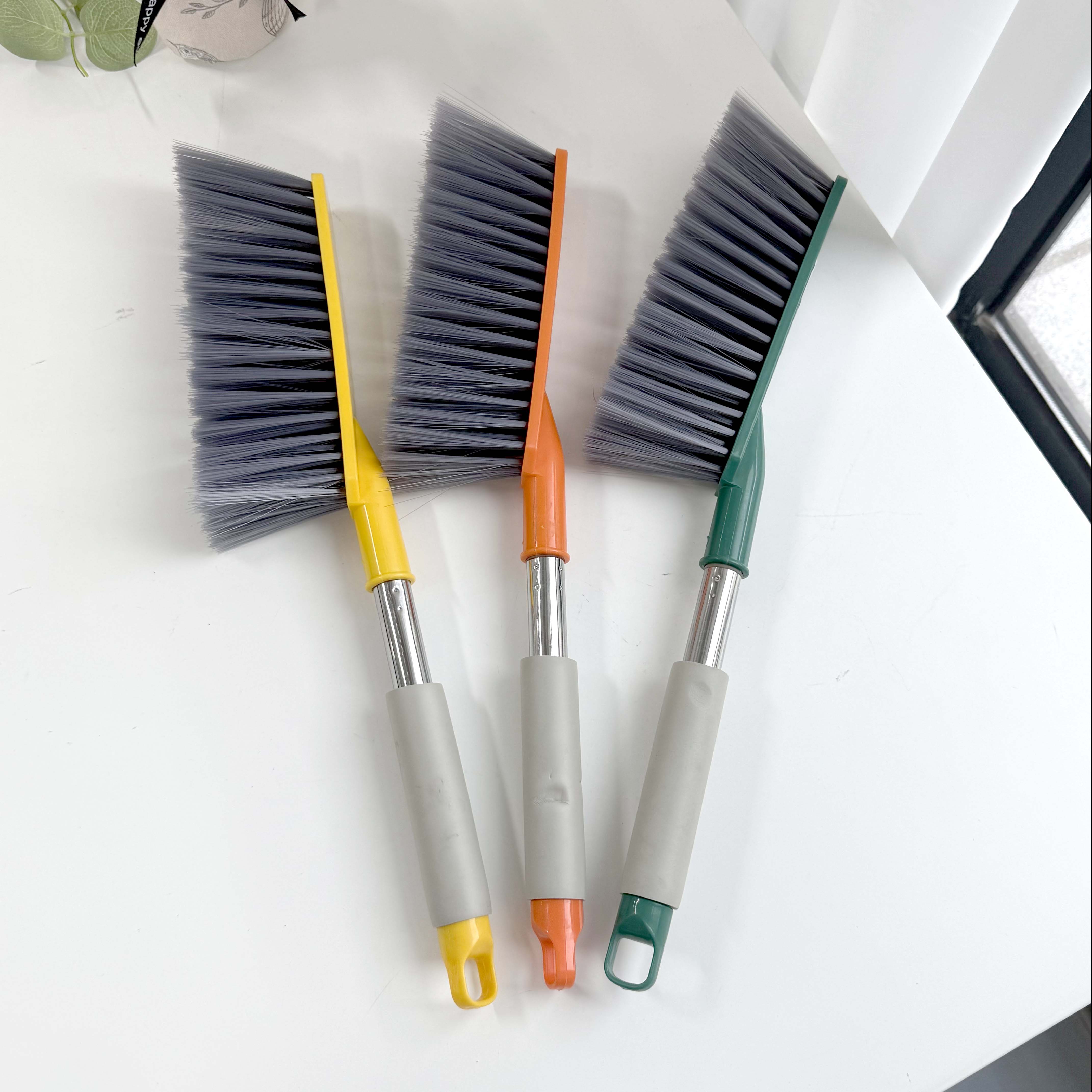 مكنسة السرير ذات المقبض المصنوع من الجلد والقطن من 888