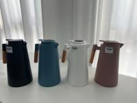 إبريق الحفاظ على الحرارة الذكي LT-2106 ذو المقبض الخشبي.