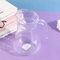 A hexagonal duck-billed glass pot