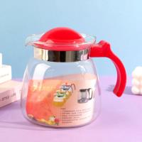 Un pot d'eau froide en verre de 188