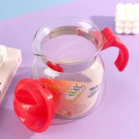 Un pot d'eau froide en verre de 188