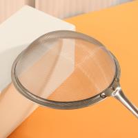 The wide-brimmed 18-centimeter net has holes in it