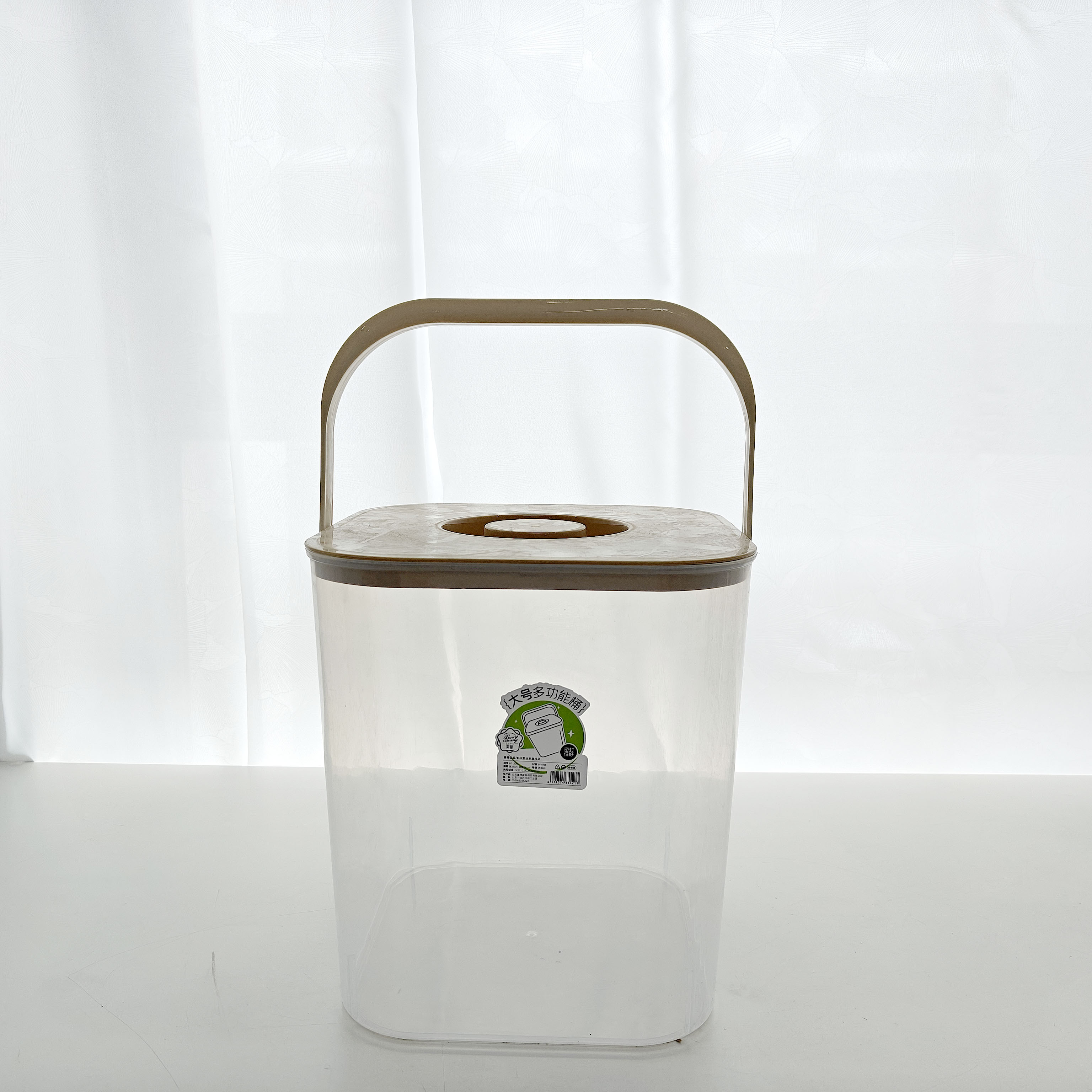 Large multi-functional bucket 336