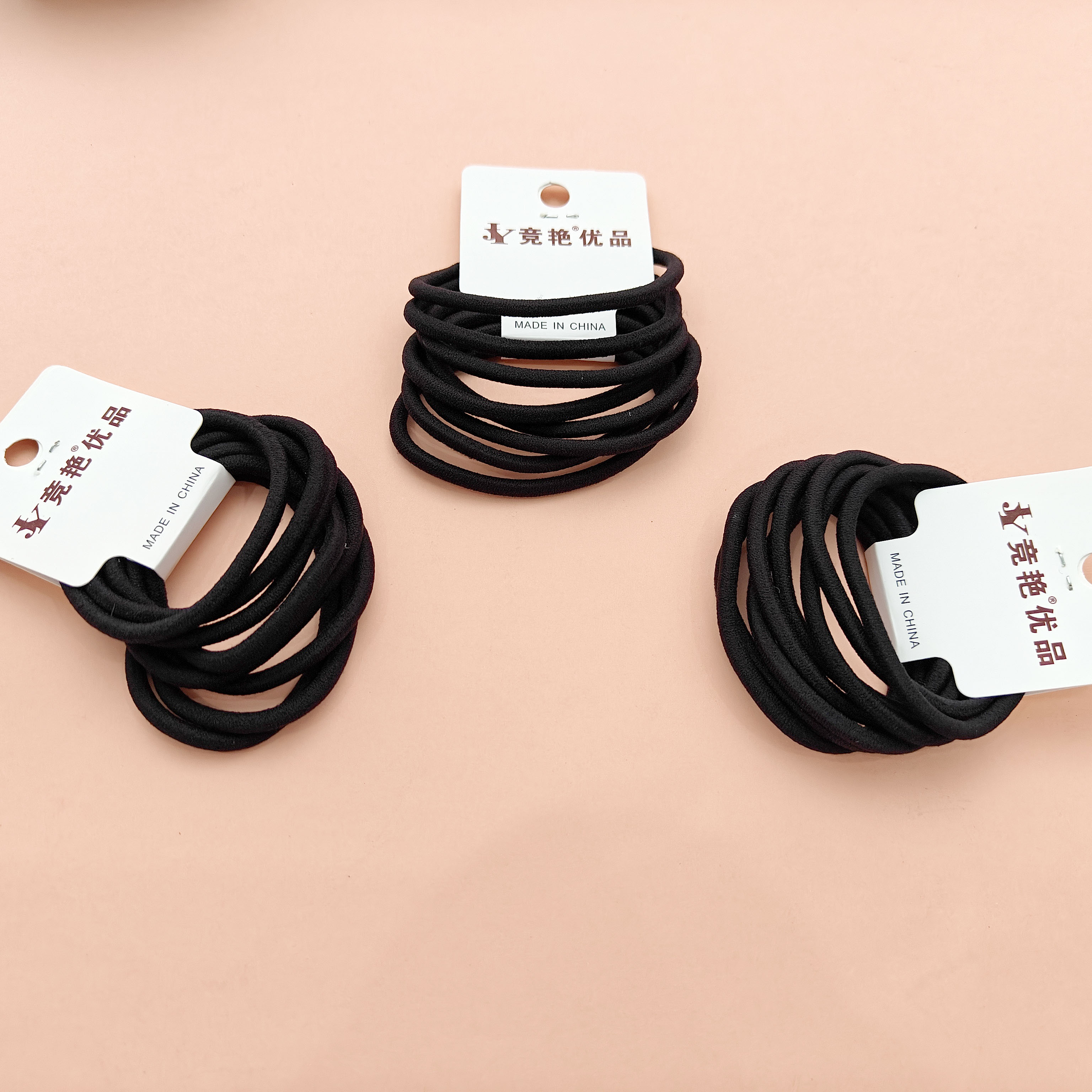 8 high-elasticity hair ties that are perfect for everyday wear and go with anything