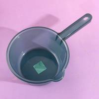 8284 Transparent Water Scoop