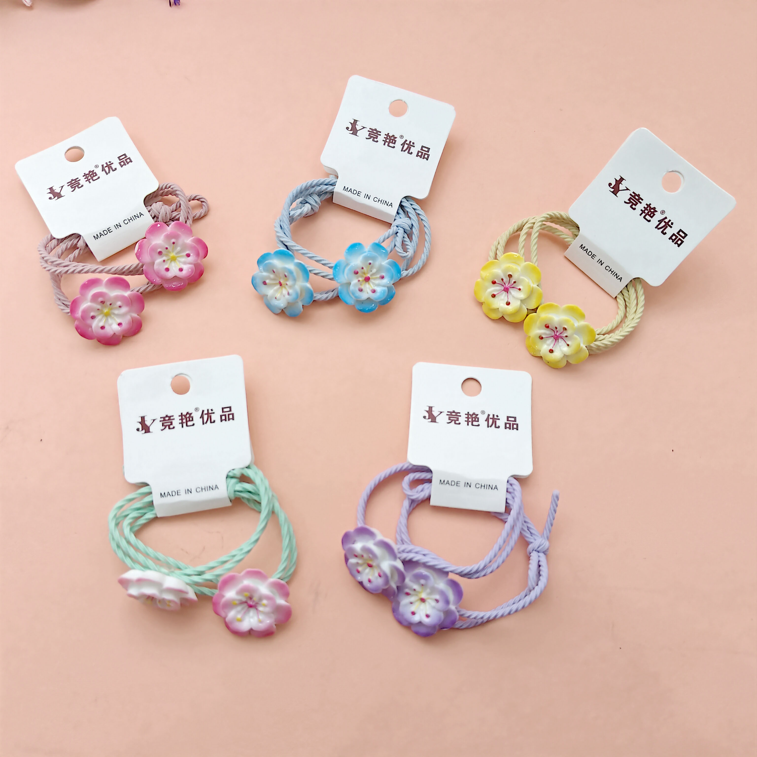 2 cute flower-decorated headbands