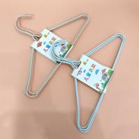 192 children, 4 high-quality clothes hangers