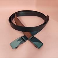 La ceinture automatique en alliage pour hommes (fournie au hasard)
