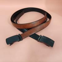 La ceinture automatique en alliage pour hommes (fournie au hasard)