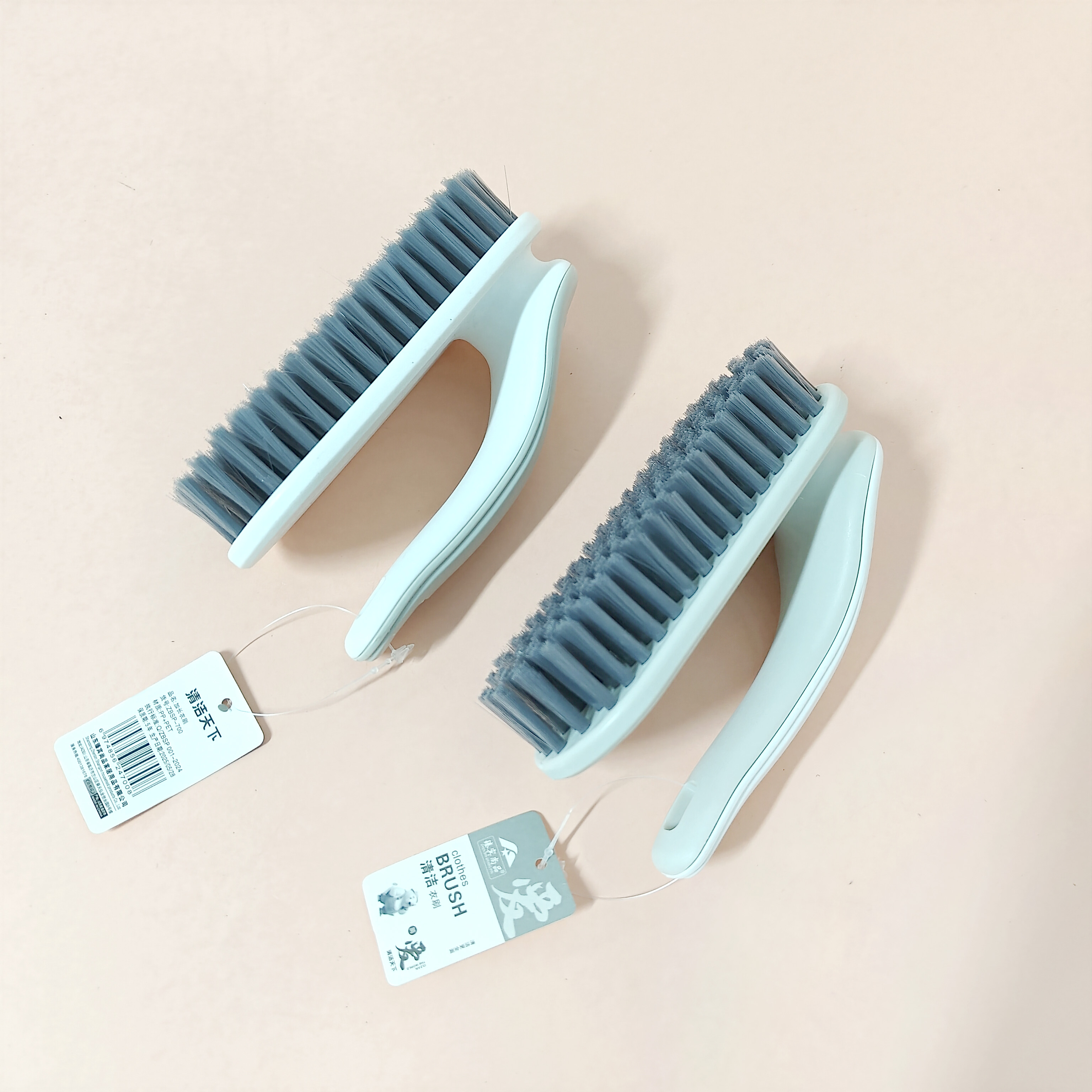 700 extra-long clothing brushes