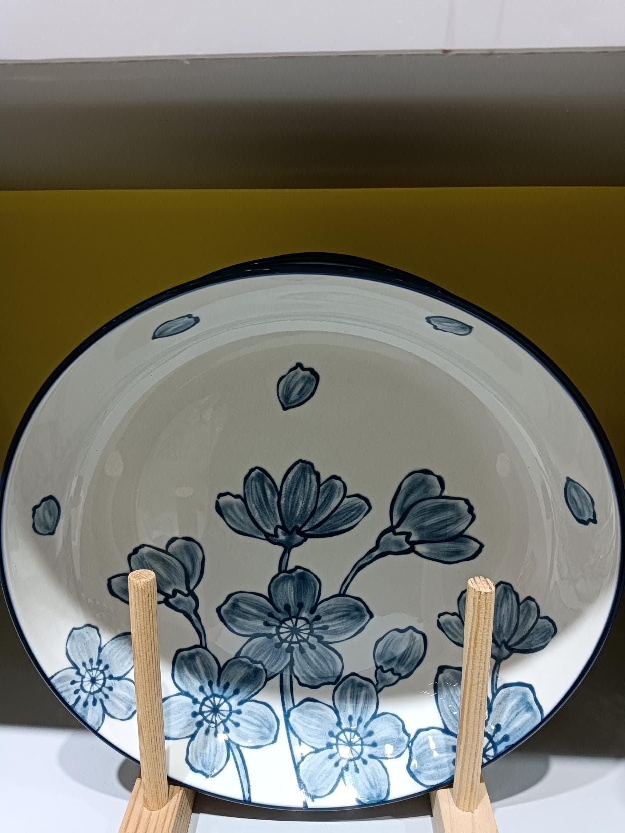 T 8-inch Sakura plate