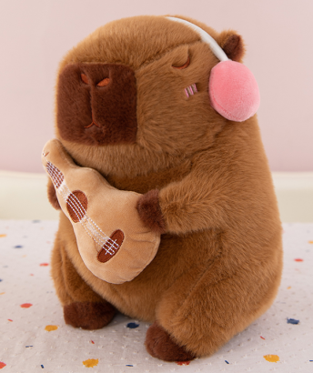 European mink guitar and capybara - 40-50cm