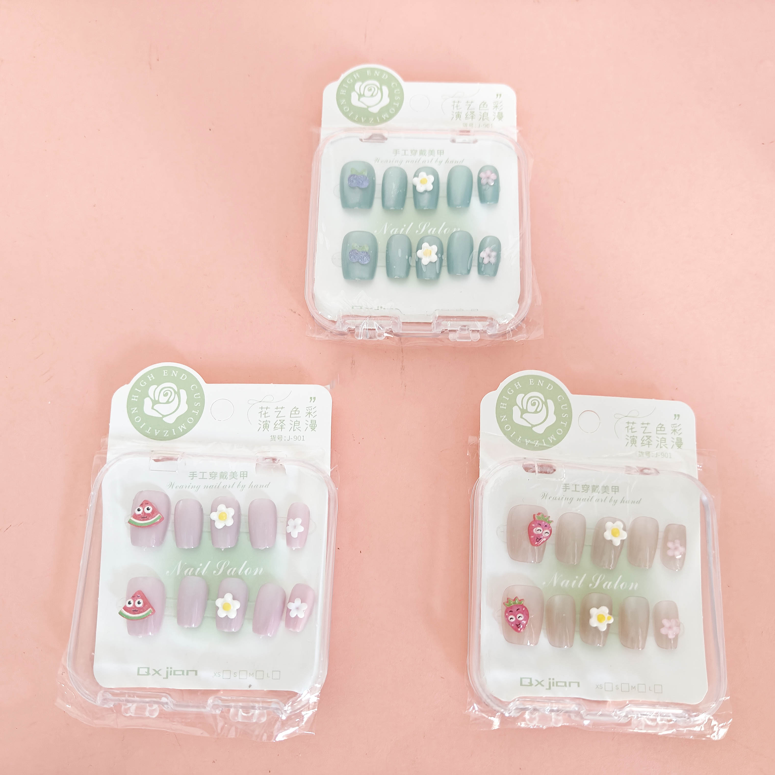 911 أظافر مزيفة من الفواكه الطازجة.