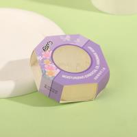 صابون يدوي مصنوع من الزيوت الأساسية.