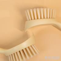 The 8209 multi-purpose pot brush is widely used in the fashion industry.