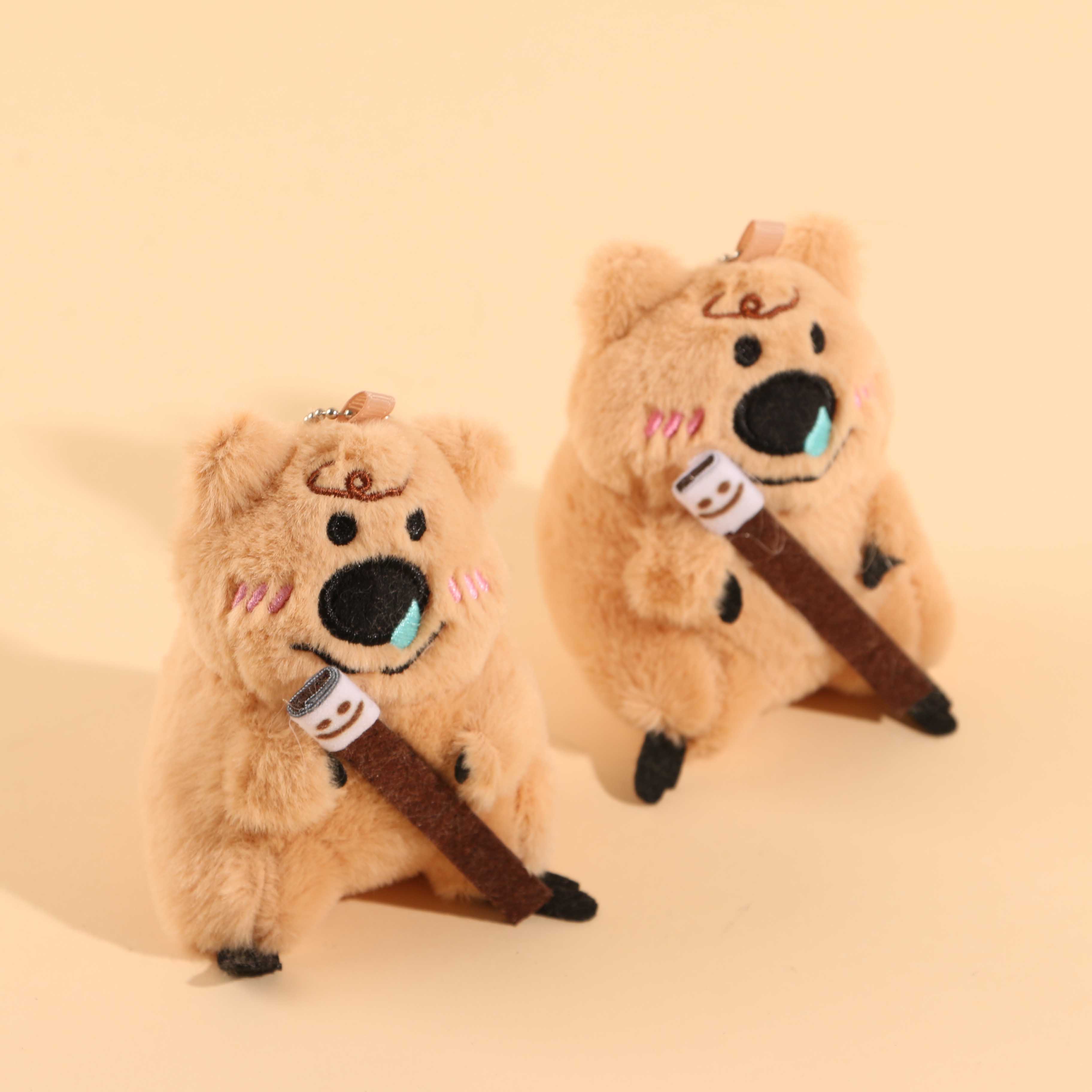 大号毛绒笑脸卡皮巴拉挂件