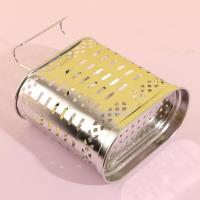 Un porte-baguettes en acier inoxydable de type Dan, pouvant contenir 70 baguettes.