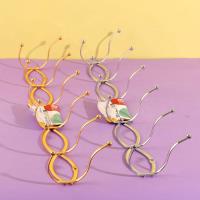 8652 Double Row of Flowers with Six Hooks