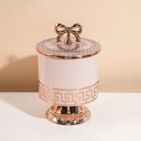 عبوة أوروبية ذهبية من الوردي بقاعدة، مقاس متوسط، سعة 1200 مل.