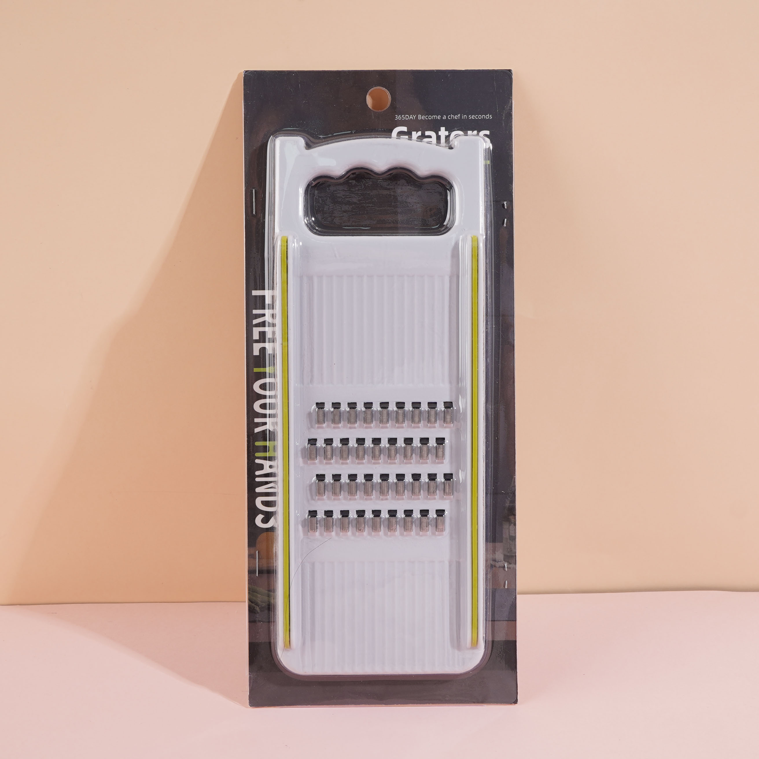 The XMD-A01 coarse wire vegetable slicer is packaged in ABS plastic.