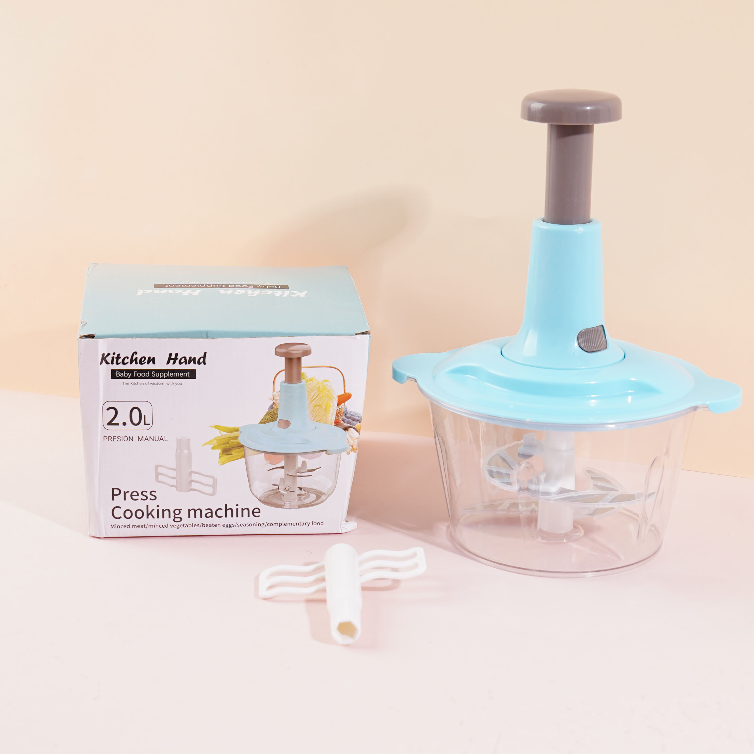 The XMD-C28-2L is a lockable toy that encourages children to play and interact with each other.