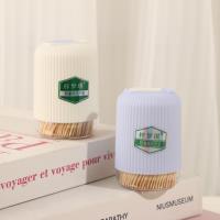 837 قلم تنظيف أسنان على شكل قارورة مخططة.