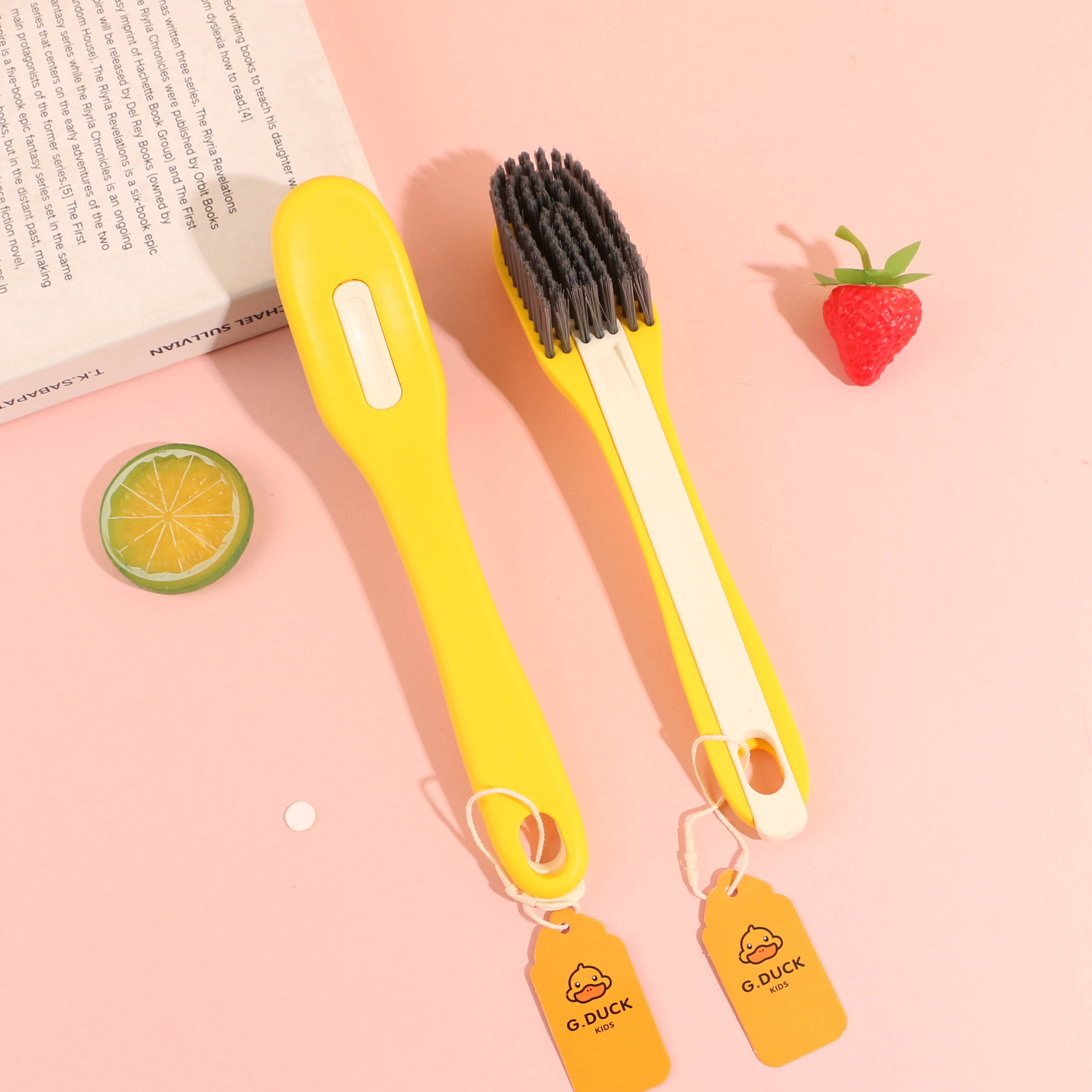 The Xiaohuangduck 8210 Fashionable Parent-Child Toothbrush Set