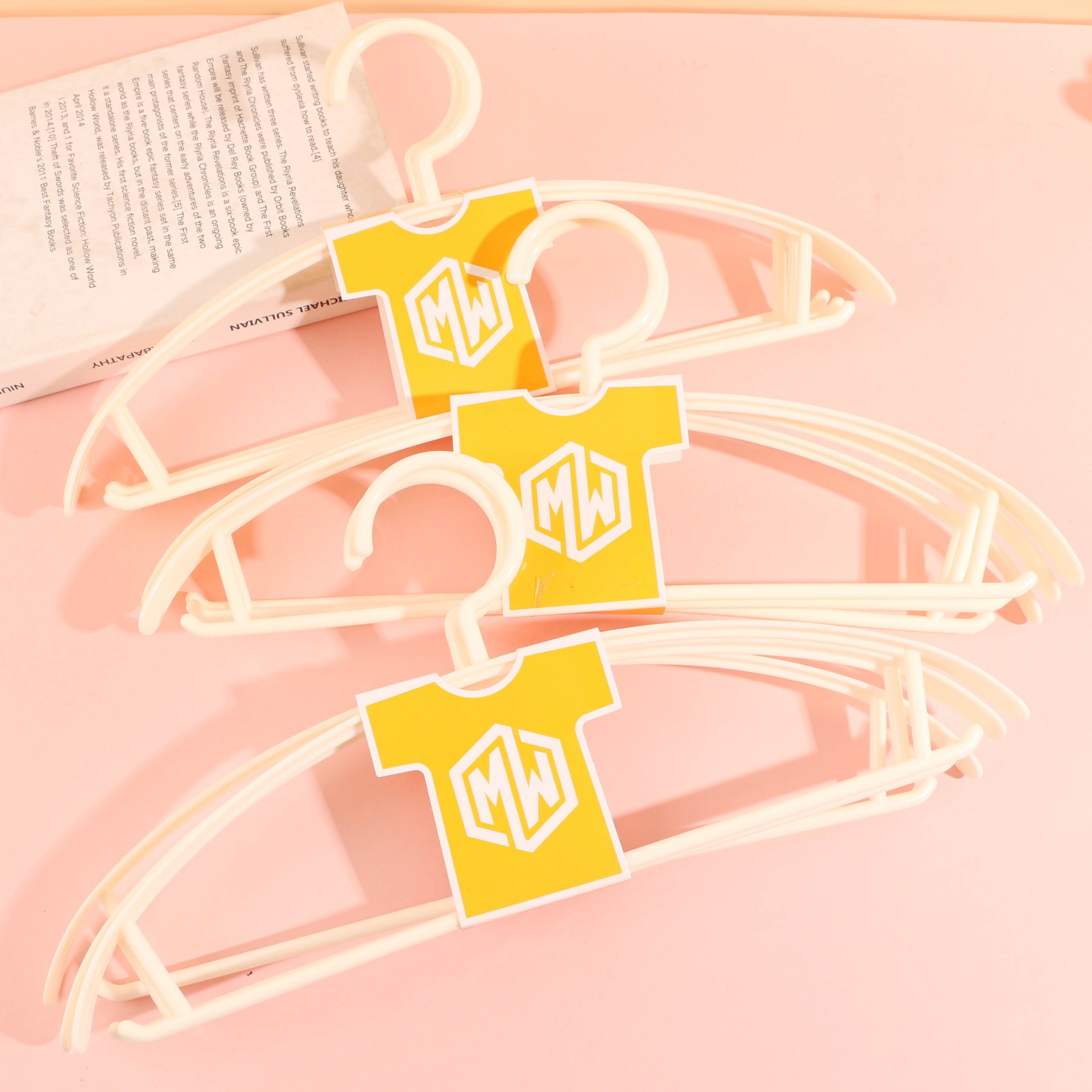 MW-338 Children's Hangers, pack of 3