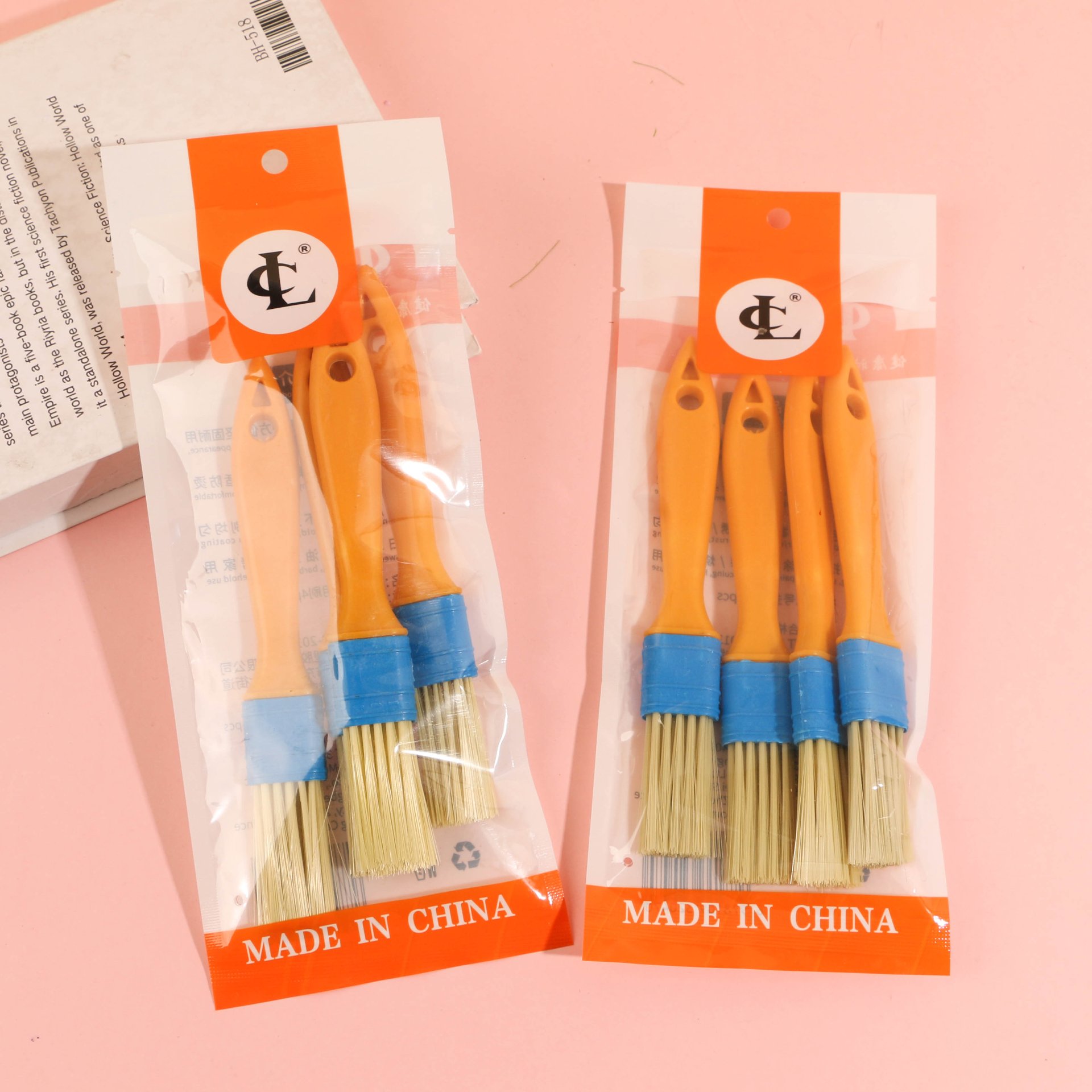 4 pieces of LC1 multi-purpose brushes