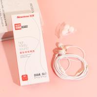 سمّاعات الأذن الموسيقية للهاتف المحمول من نيومان.